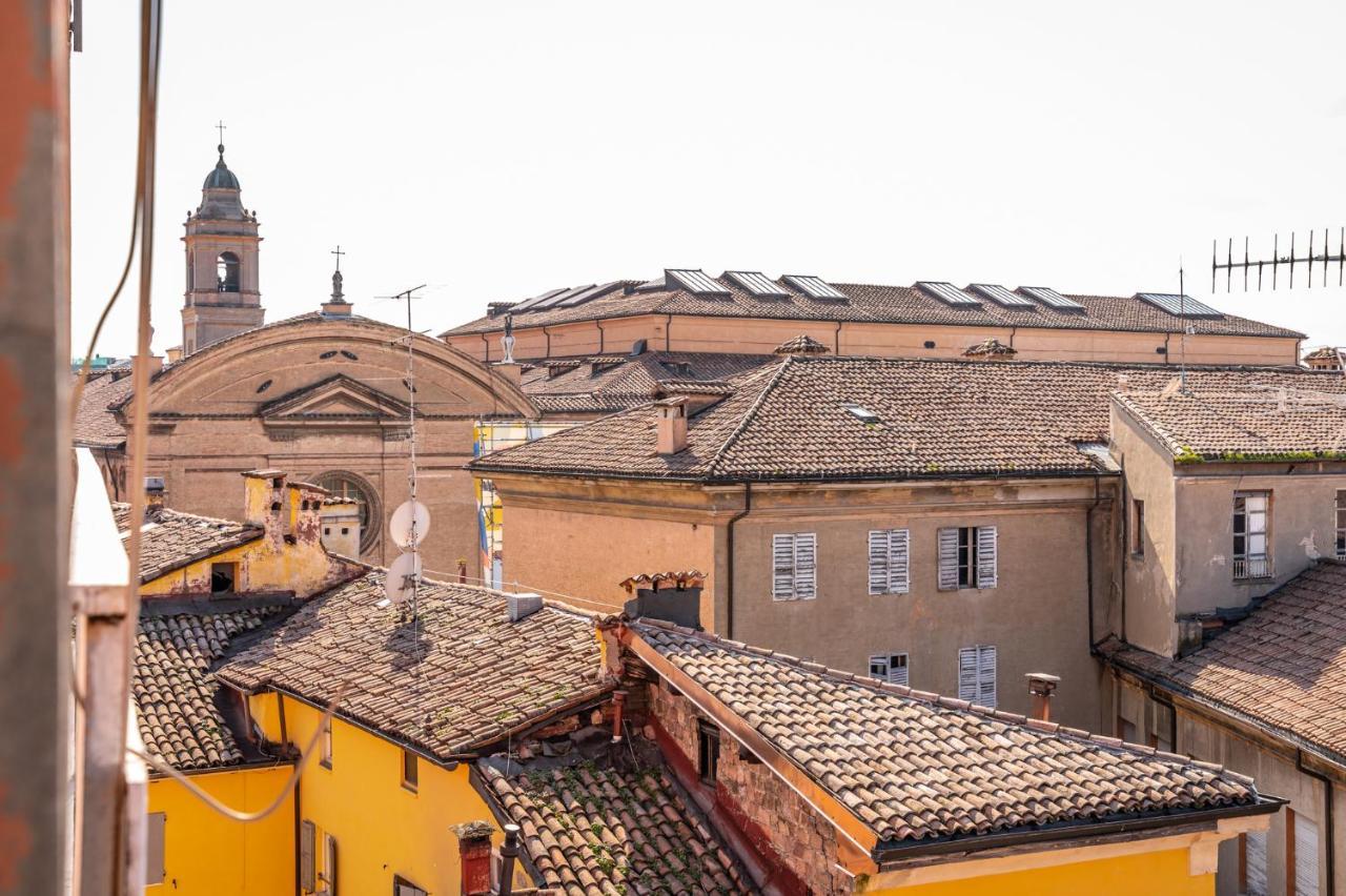 Dalla Bruna - Above The Roofs Of The Centre Modena Exterior foto